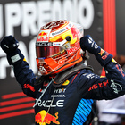 Verstappen vince il GP di Spagna con un piccolo vantaggio su Norris, Hamilton terzo. Ferrari quinta e sesta