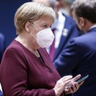 Merkel ai tedeschi: «State a casa, fase grave: si decide il Natale». Oggi 7.830 contagi