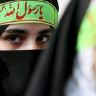 Studentesse intossicate col gas a scuola: la vendetta choc del governo iraniano