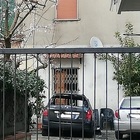 Torino, mamma investe figlia con l'auto nel cortile di casa: muore bimba di 1 anno