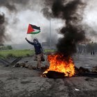 Gaza, violenti scontri al confine con Israele: 17 palestinesi uccisi e oltre 1.400 feriti
