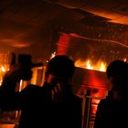 Cile, proteste contro l'aumento dei prezzi: tre morti in un incendio. Imposto il coprifuoco