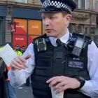 «Svastiche antisemite? Non sempre, dipende dal contesto»: poliziotto scatena l'indignazione della comunità ebraica al corteo pro Palestina