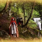 Amanda Knox su Instagram: è Cappuccetto rosso nella foresta nera