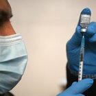 Moderna verso il vaccino polivalente contro Covid e virus influenzali: «Sarà booster respiratorio annuale»