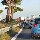 Roma, Pontina, incidenti e code chilometriche: la gente ha paura a prendere i mezzi pibblici