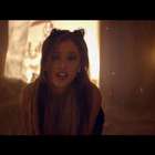 Ariana Grande gattina sexy nel video "Love Me Harder" (Olycom)