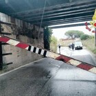 Capannelle, crolla una trave del ponte: tragedia sfiorata a Roma