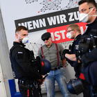 Coronavirus, proteste e scontri in Germania contro il lockdown