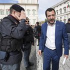 Pistola elettrica, Salvini: «Da giugno sarà in dotazione alle forze dell'ordine»