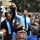Salvini invoca la piazza e chiede le urne: «Italiani derubati del voto»