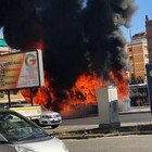 Roma, altro bus in fiamme: tre esplosioni e una colonna di fumo a piazza Pio XI