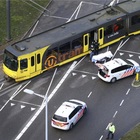 Utrecht, 37enne turco spara su tram: 3 morti e 9 feriti, arrestato. «Motivi familiari»