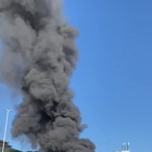 Bus in fiamme a piazza Pio XI tre esplosioni e una colonna di fumo