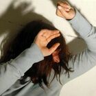 Catanzaro, 50enne tenta di violentare figlia degli amici