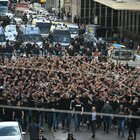 Napoli-Eintracht, scontri tra tifosi e polizia in città