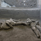 Pompei, trovati integri i corpi di due fuggiaschi