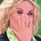 Maltempo in Romagna, Antonella Clerici scoppia in lacrime in diretta: «Scusatemi, ma penso a quella povera gente» VIDEO