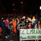 Taranto, preghiere e fiaccole accese per la bambina in coma