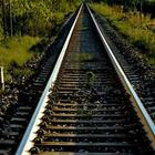 Ragazzo di 17 anni morto investito da un treno: sdraiato sui binari per fare video su TikTok