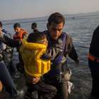 â¢ Assalto alle isole greche, siriani e afghani in salvo a Lesbo