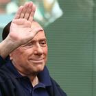 Berlusconi lascia l'ospedale San Raffaele: era ricoverato da lunedì sera