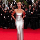 Romeo Beckham, la fidanzata Mia Regan strega Cannes: sul red carpet con un abito supersexy