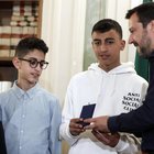 Il ministro Salvini premia i ragazzi del bus dirottato