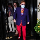 Elton John, nuovo rinvio per il tour d'addio dopo un incidente: «Devo operarmi»