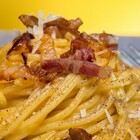 Carbonara di pollo sintetico in un ristorante di Singapore: «Uno sfregio alla cucina italiana»
