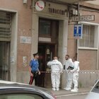 Tabaccaia uccisa a coltellate per 75 euro, confessa il 43enne marocchino fermato a Napoli: «Non volevo ammazzarla»