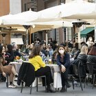 Zona gialla nel Lazio, subito ristoranti pieni a Roma. Gli esercenti: «Solo oggi fatturato da 5 milioni»