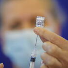 Vaccino, il flop del cinese Sinovac. «Da Pfizer anticorpi dieci volte superiori»