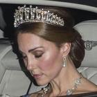 Kate Middleton e William, matrimonio in crisi? Spunta una ex modella per il Principe Video