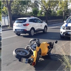Roma Magliana, investito in moto da una Bmw finisce in ospedale: «Lui ha girato ed è scappato»