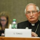 Papa Francesco affida al cardinale Tomasi il futuro dell'Ordine di Malta: rivolta per spostare le elezioni