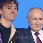 Jorit, l'abbraccio con Putin: «Io in Russia per dimostrare che sei umano e contrastare la propaganda occidentale»
