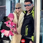 Michelle Hunziker, "maestra di sci" con Ilary Blasi e notte nell'igloo con Ale Carollo: «Sono sempre più innamorati»