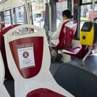 Covid, blitz dei Nas sui mezzi pubblici: trovati 32 casi di positività su bus e metro dopo i tamponi di superficie