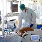 L’allarme dei medici: «Tra due settimane ospedali al collasso»