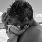 Luca Argentero e la tenera dedica al figlio: «Un'altra storia d'amore». E mamma Cristina Marino commenta