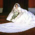 Lady Diana, per il royal wedding due bouquet uguali