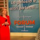 Barbara Palombelli, sorpresa a Forum: «Scusate, non ce la faccio». E lascia la conduzione della puntata: cosa è successo