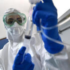 «Il Coronavirus muore a 90 gradi». Uno studio francese: a temperature più basse può riprodursi