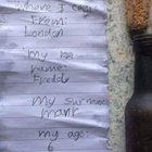 Il messaggio nella bottiglia del piccolo Freddy da Londra alla Danimarca: caccia sui social per ritrovarlo