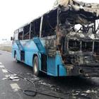 • Bus di linea A fuoco con studenti a bordo, paura a Matera