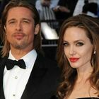 Angelina Jolie: «Brad Pitt violento con me e i bambini. In aereo ci picchiò e versò la birra addosso»