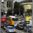 Valle d'Aosta, Trento e Bolzano le aree Ue con più auto nel 2022. Nel Vecchio Continente in media 0,56 autovetture per abitante