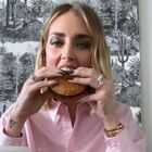 Chiara Ferragni, McDonalds con hamburger e patatine: «Il mio pranzetto goloso». Ecco il motivo