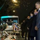 • Obama al Bataclan per ricordare le vittime della strage